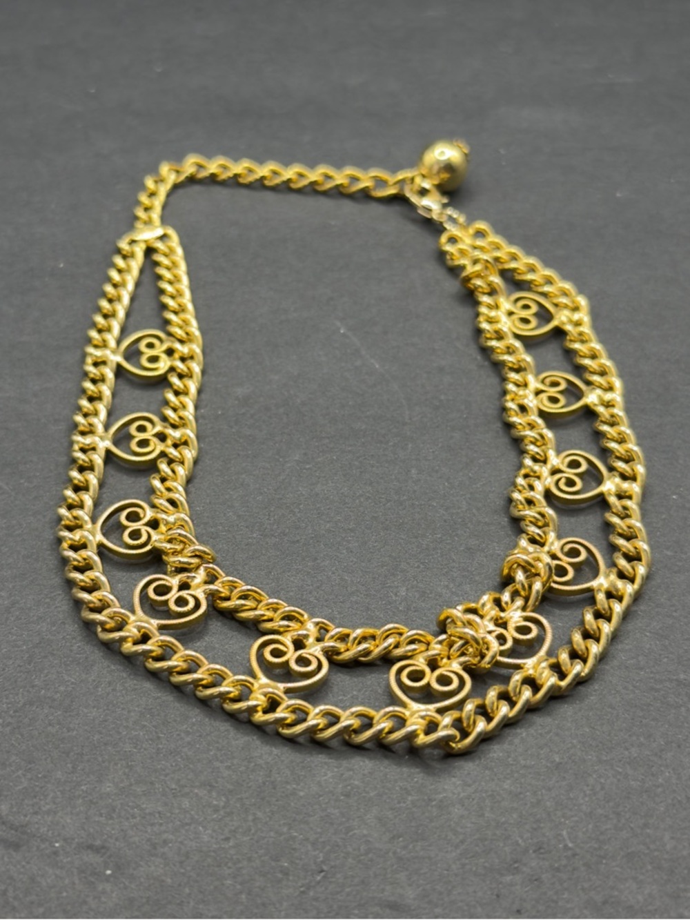 Vintage Vogue JLRY gold wide choker 15”